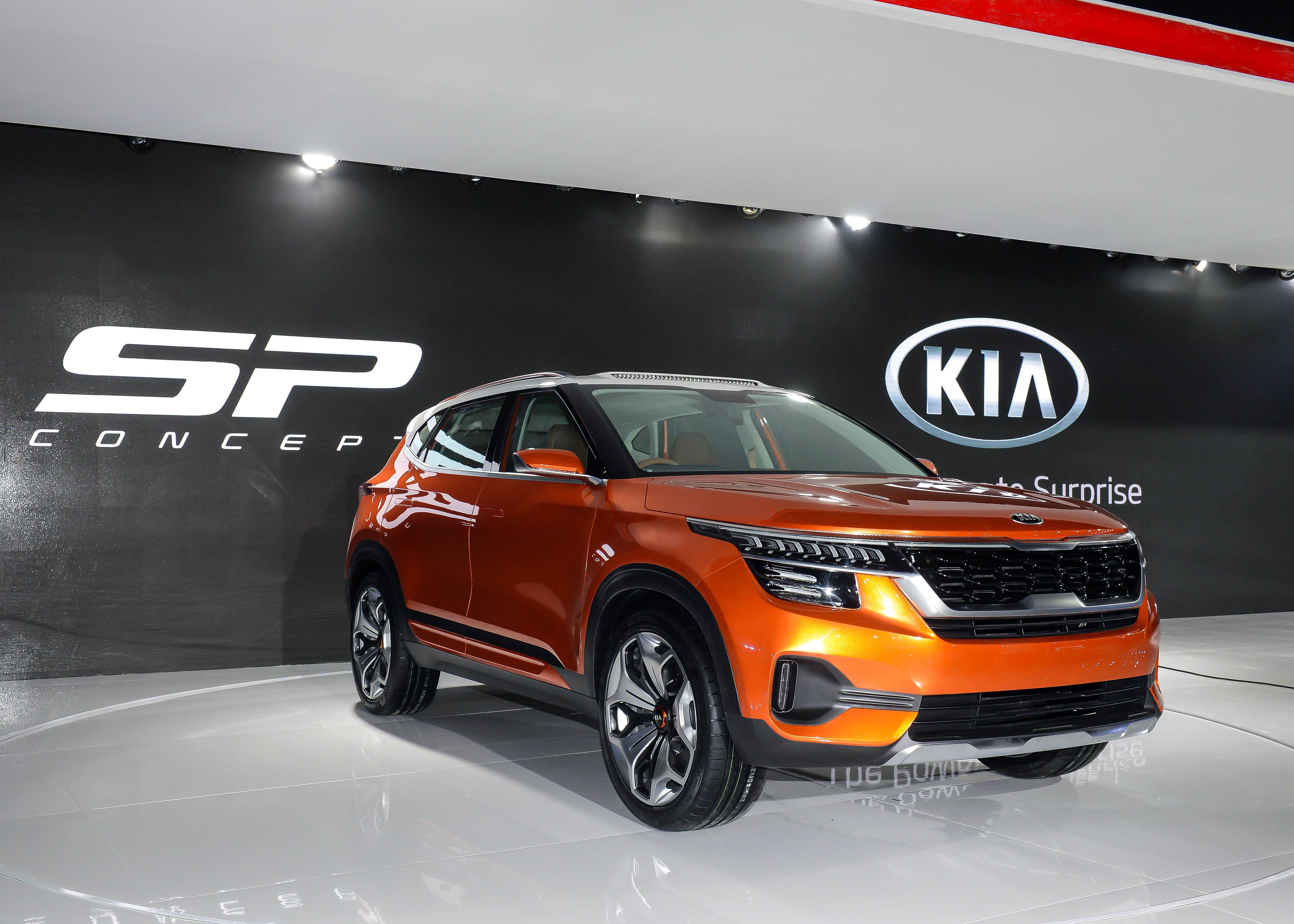 Премьера кроссовера KIA SP Concept на выставке AutoExpo 2018 в Индии